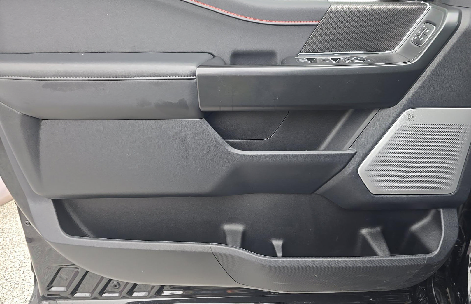 Used 2025 Ford F150 Raptor AWD/4WD image 8