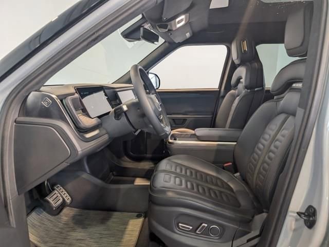 Used 2024 Rivian R1S Adventure image 14