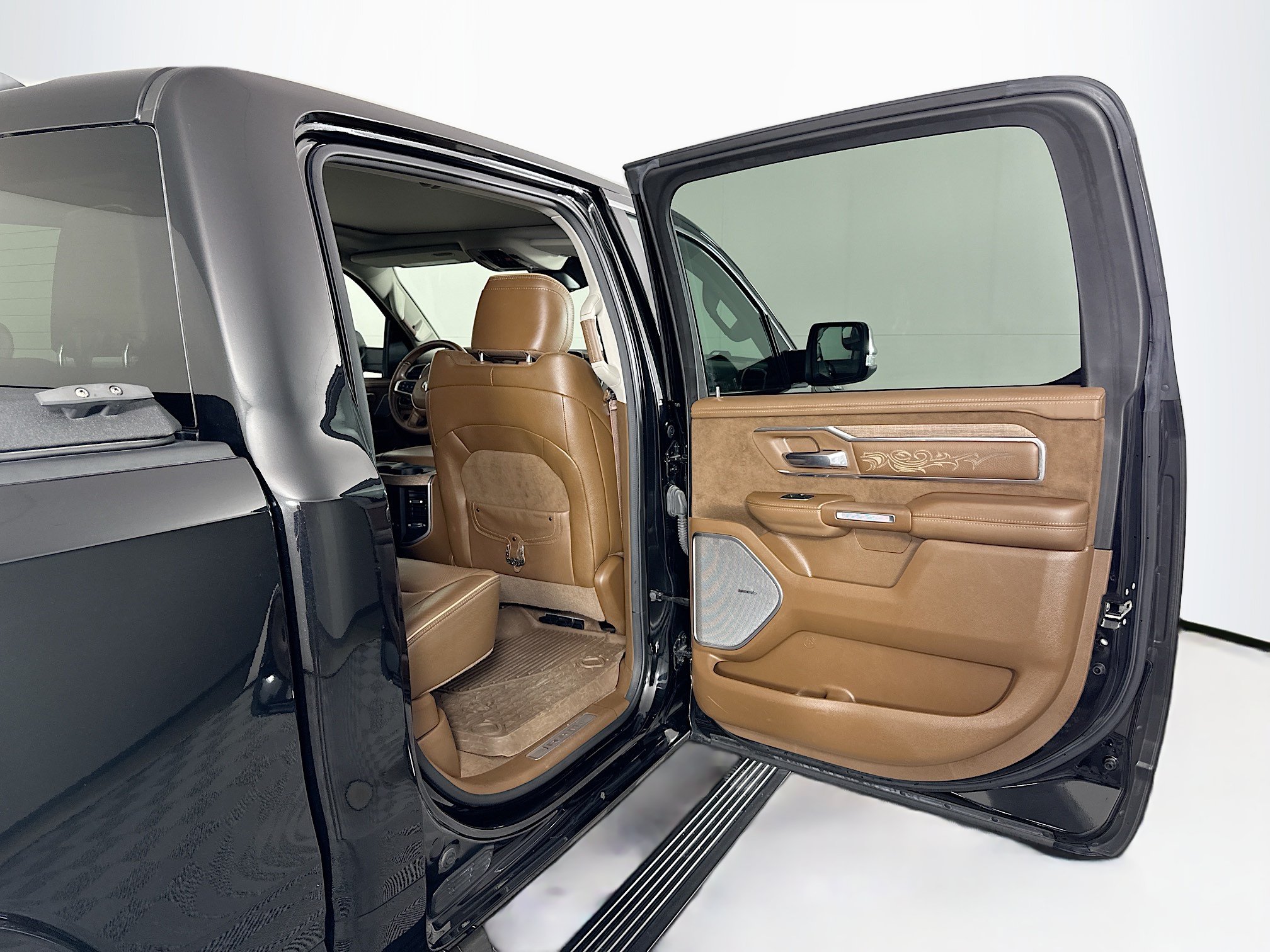 Used 2022 RAM 1500 Limited AWD/4WD image 30