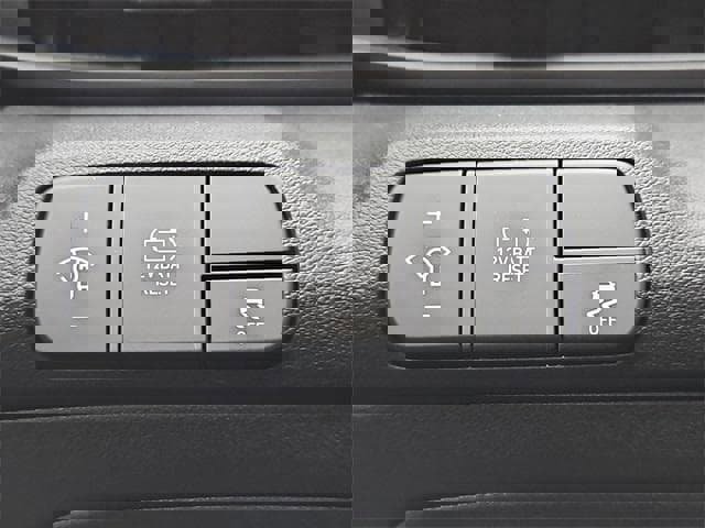 New 2025 Hyundai Elantra SEL image 18