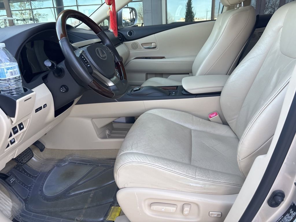 Used 2013 Lexus RX 450h FWD w/ Navigation Pkg image 4