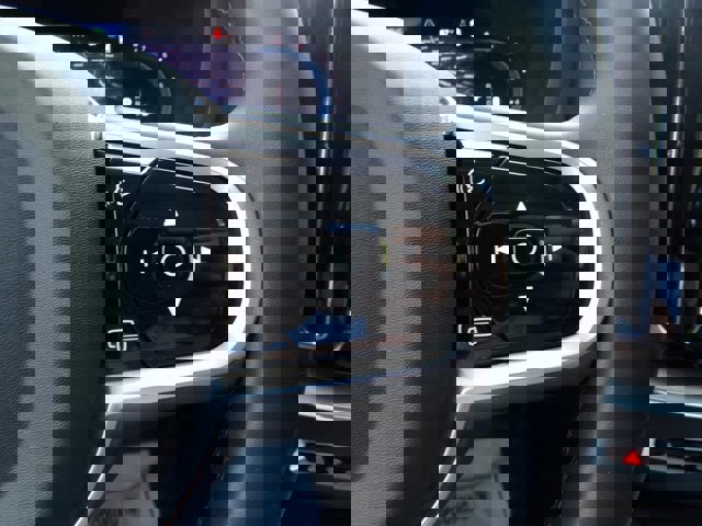 Certified 2025 Volvo XC60 B5 Plus image 16