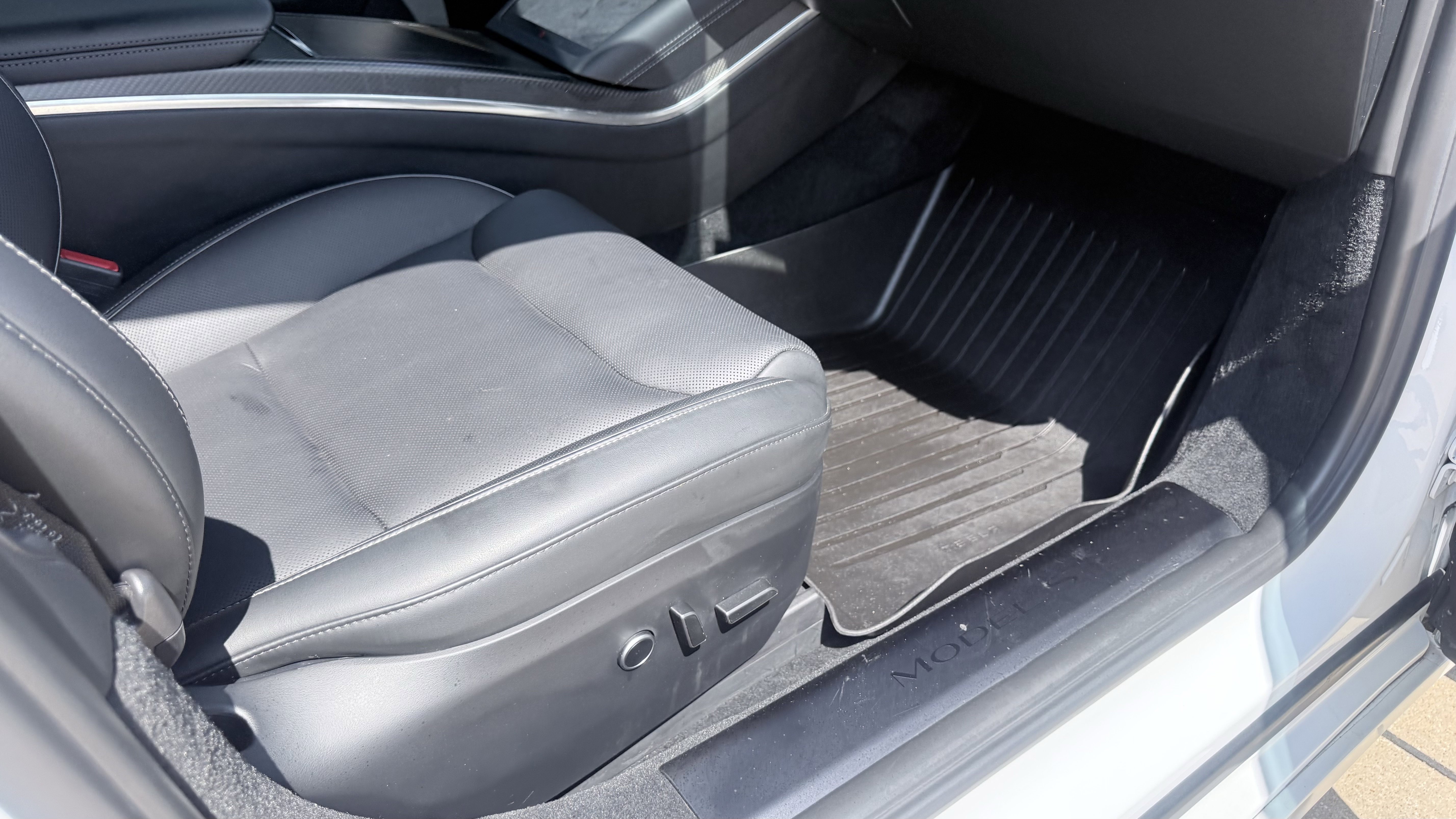 Used 2022 Tesla Model S Plaid image 48