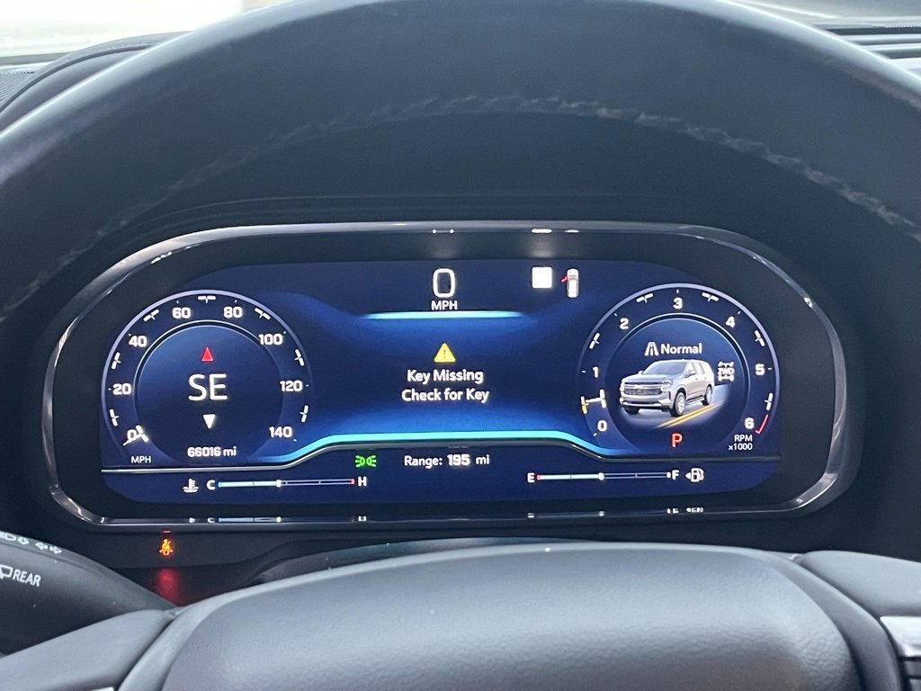 Used 2023 Chevrolet Suburban Z71 w/ Luxury Package image 15