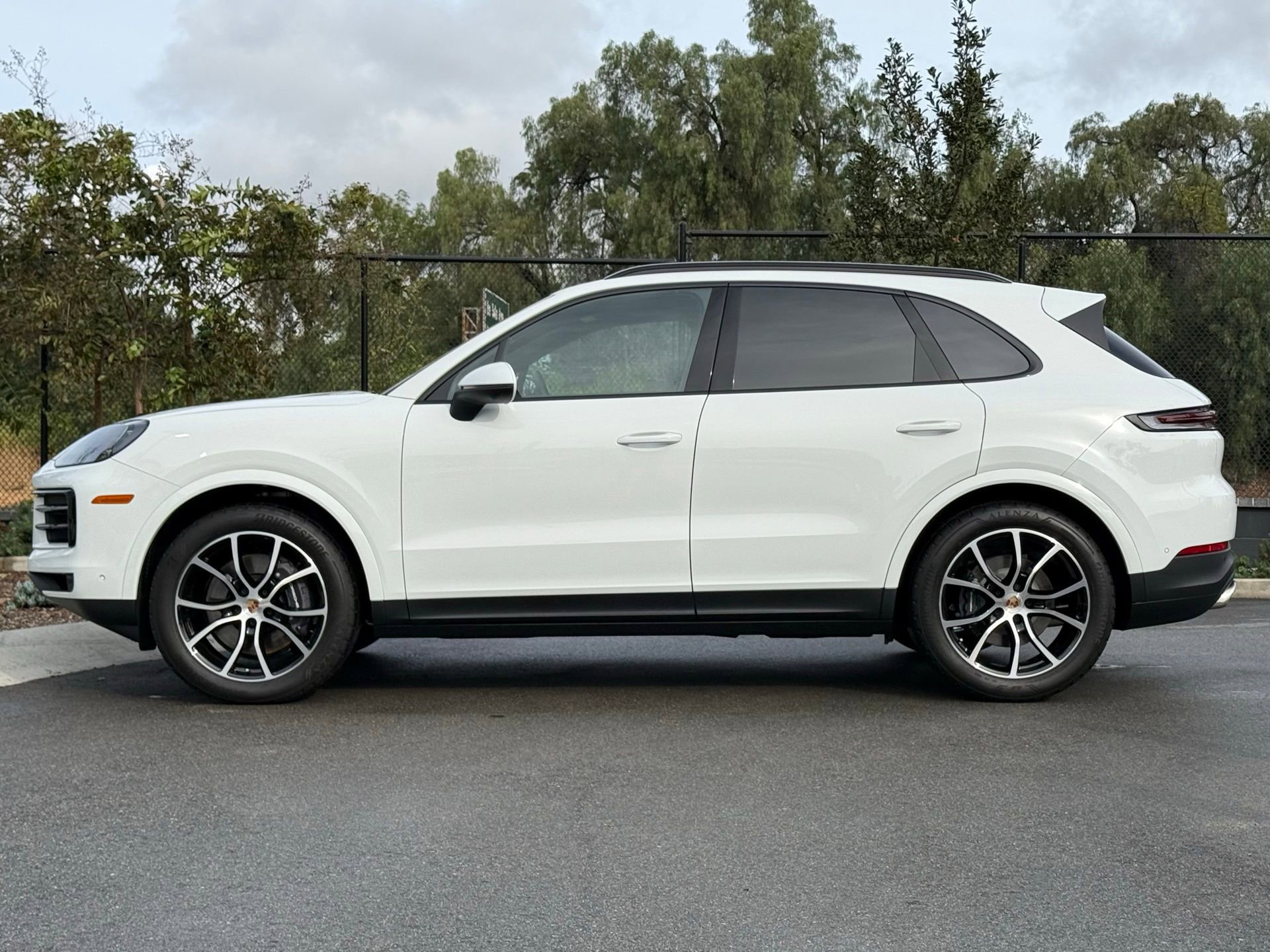 Used 2026 Porsche Cayenne image 2