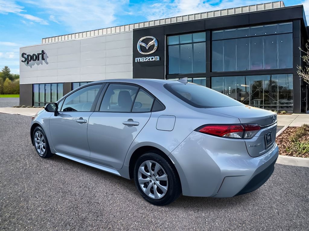 Used 2023 Toyota Corolla LE image 5