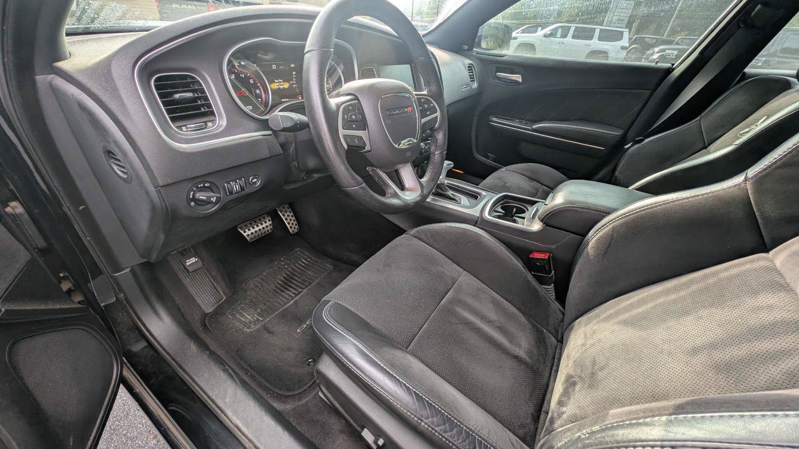 Used 2016 Dodge Charger R/T Scat Pack RWD image 9