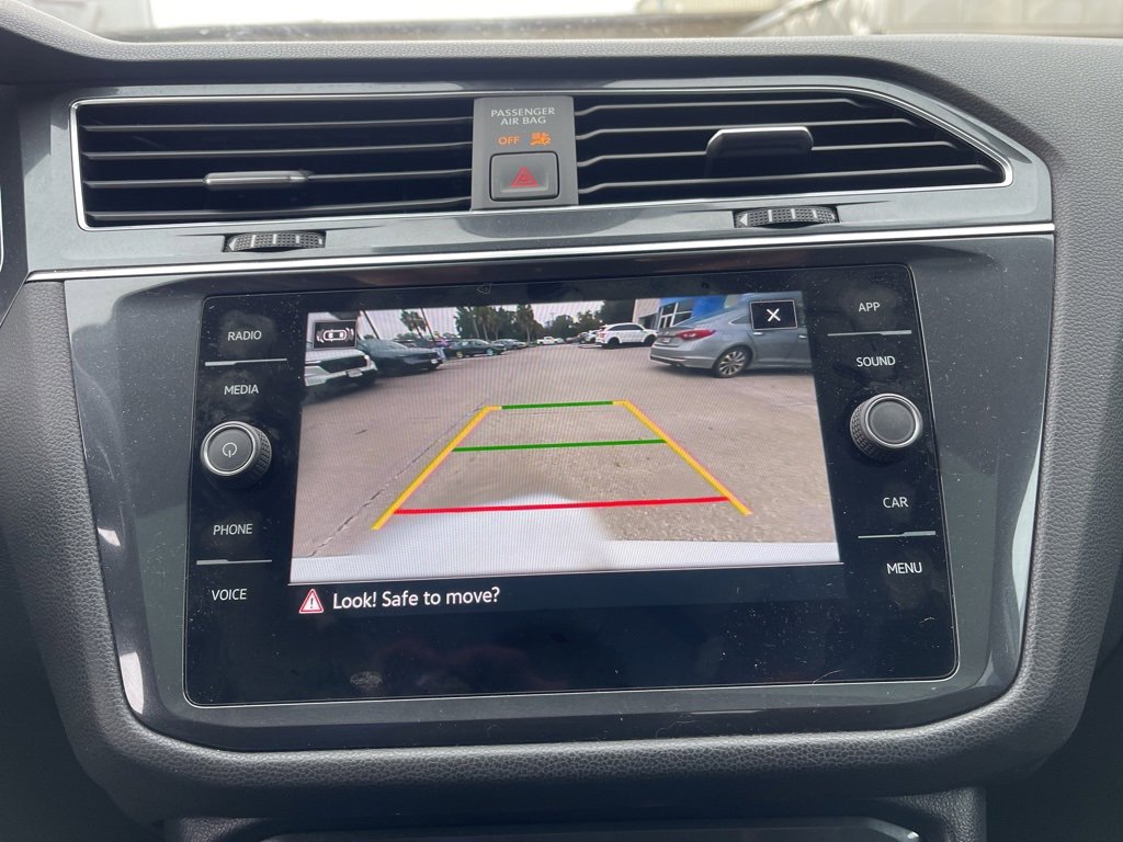 Used 2022 Volkswagen Tiguan SE image 13