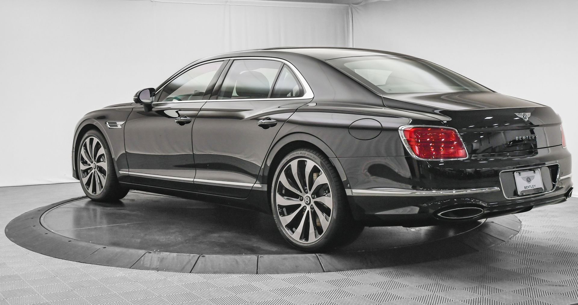 New 2026 Bentley Flying Spur Plug-In Hybrid image 3