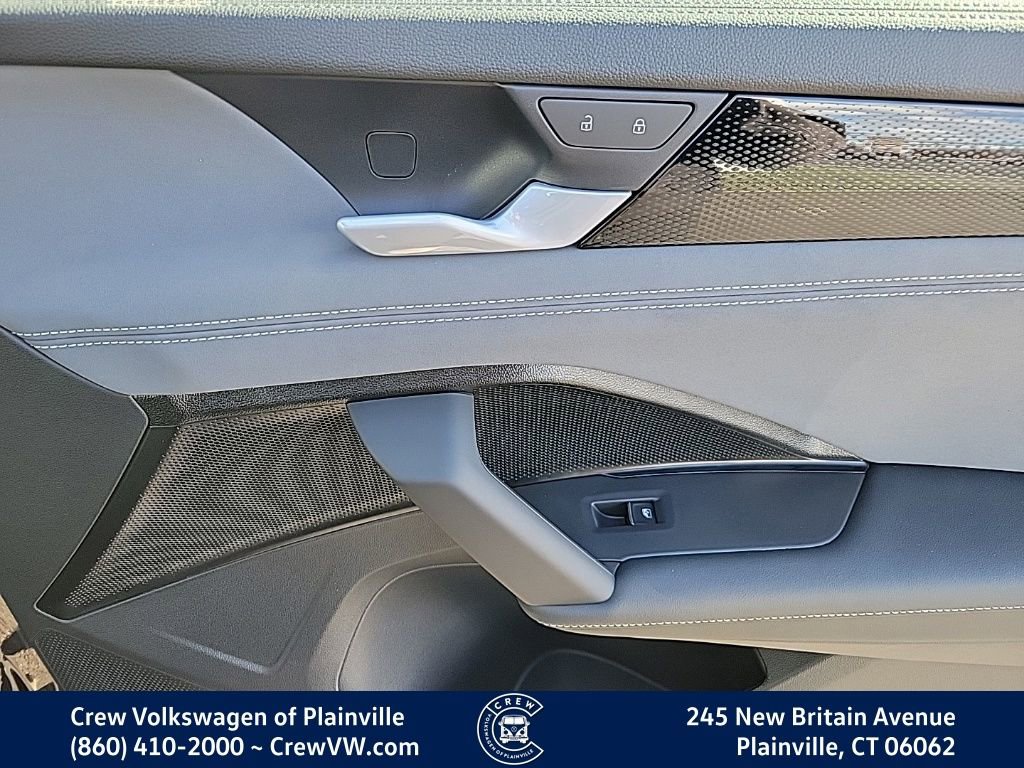 New 2026 Volkswagen Tiguan SE R-Line image 43