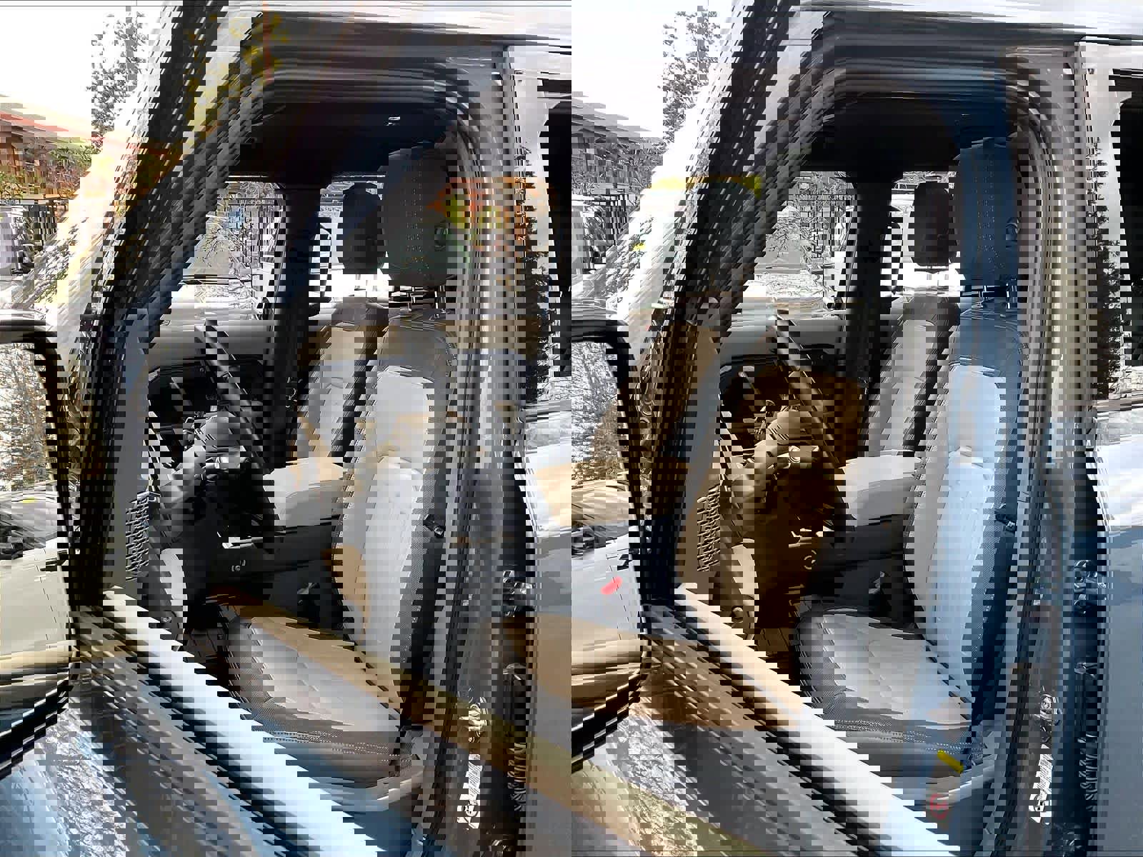 Used 2022 Land Rover Defender 110 X-Dynamic SE image 27