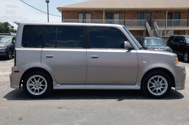 Used 2005 Scion xB FWD image 16