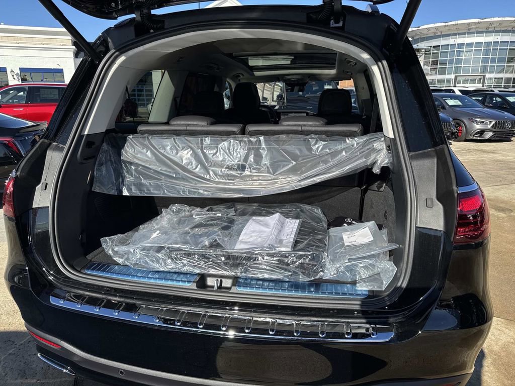 New 2026 Mercedes-Benz GLS 450 4MATIC image 6