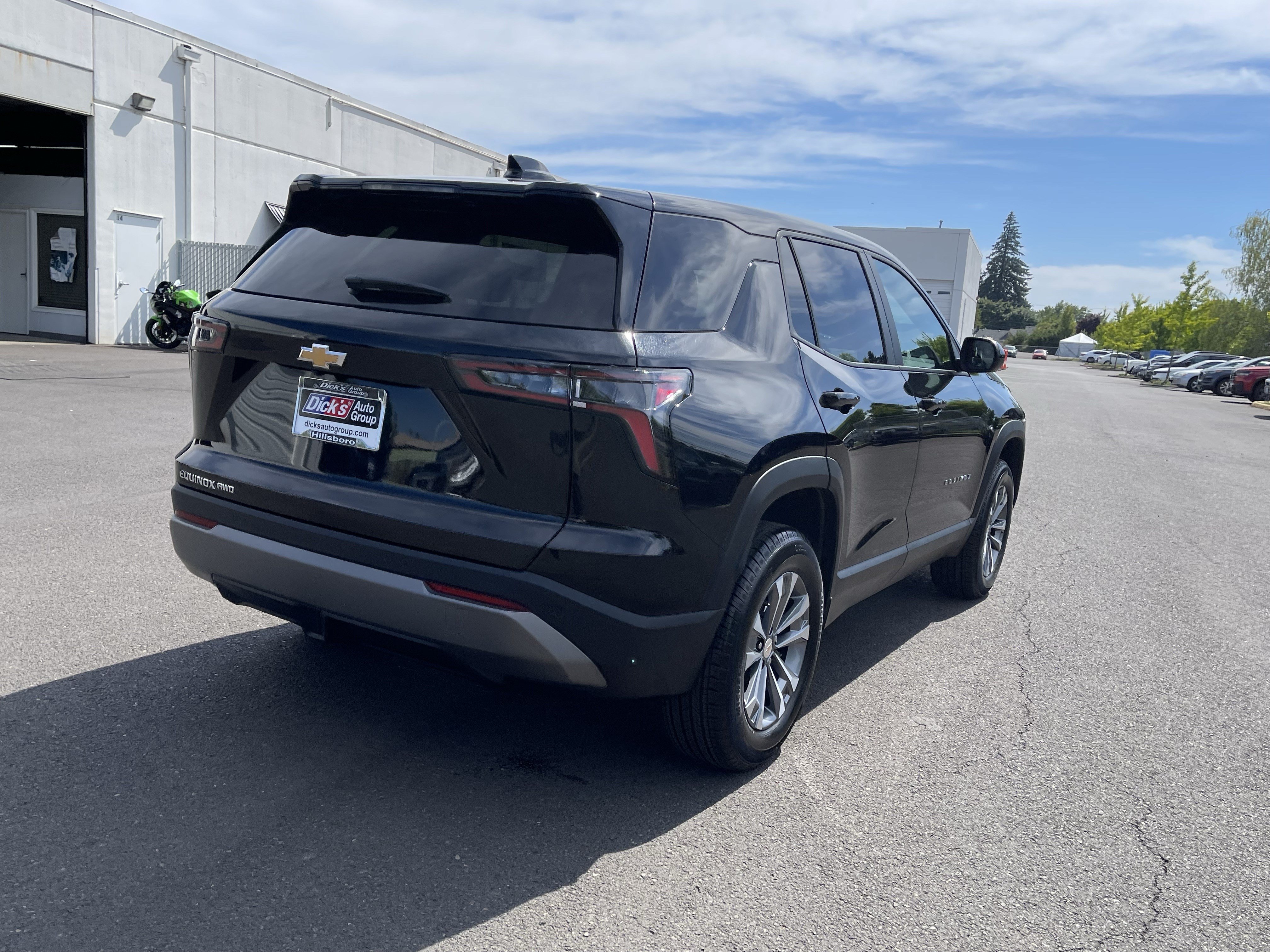 Used 2026 Chevrolet Equinox LT AWD/4WD image 5