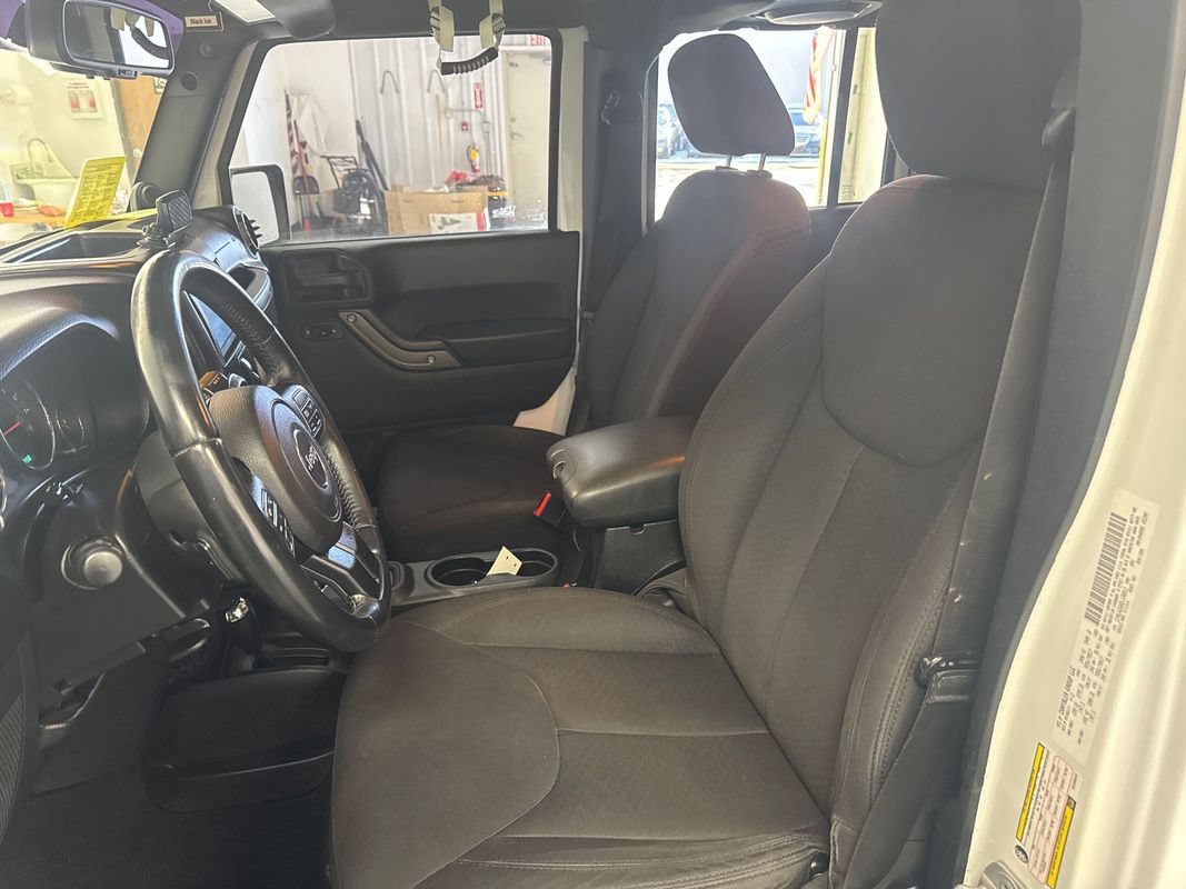 Used 2013 Jeep Wrangler Unlimited Sport AWD/4WD image 9
