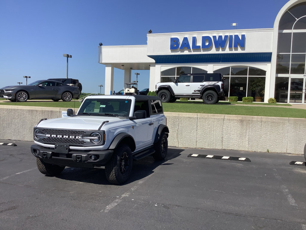 New 2026 Ford Bronco Badlands AWD/4WD image 3