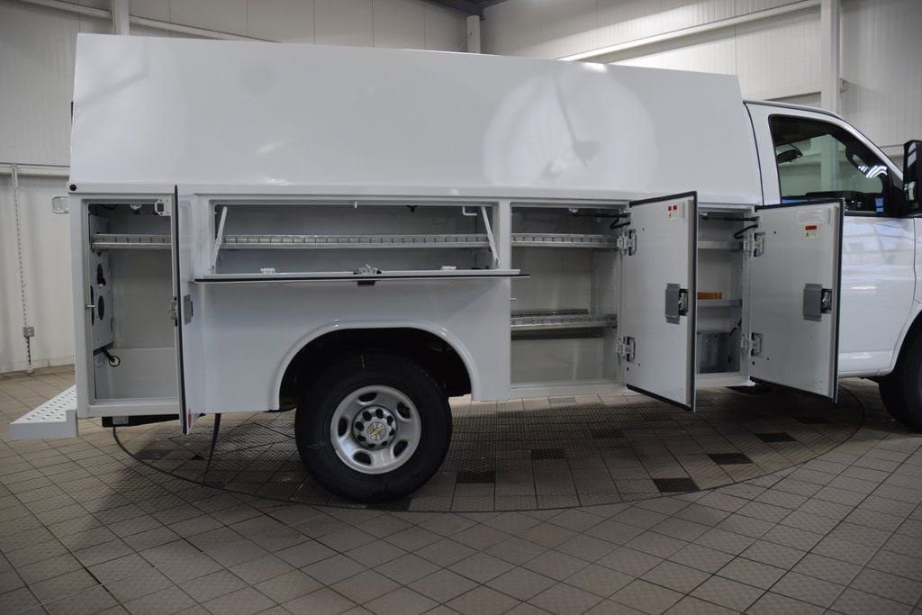 New 2025 Chevrolet Express 3500 w/ Power Convenience Package RWD image 32