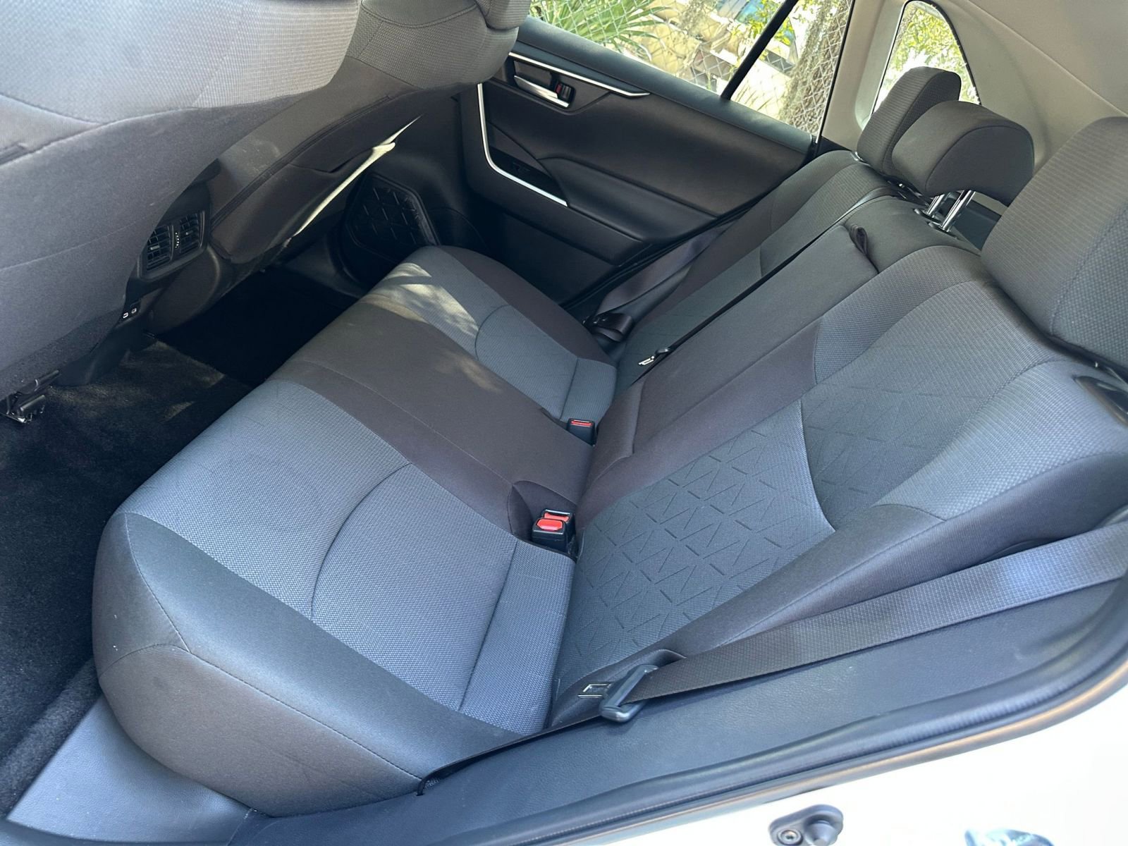 Used 2025 Toyota RAV4 XLE image 20