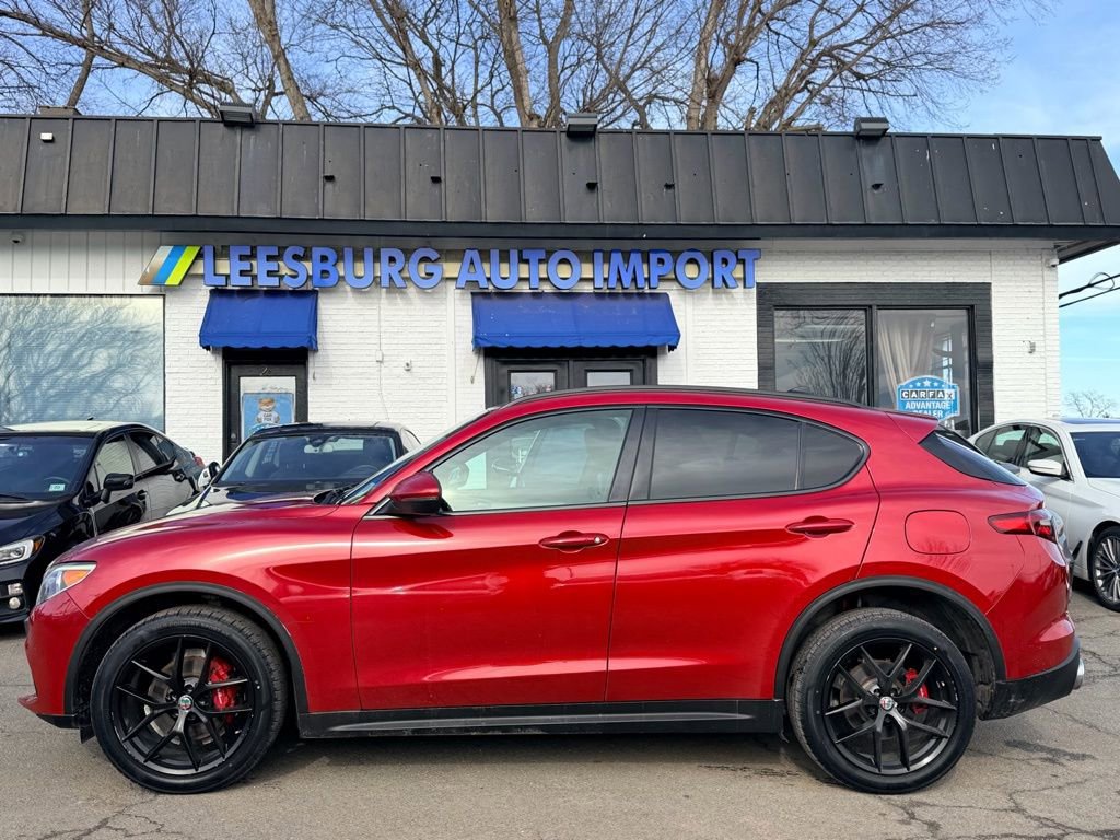 Used 2018 Alfa Romeo Stelvio Ti Sport image 5