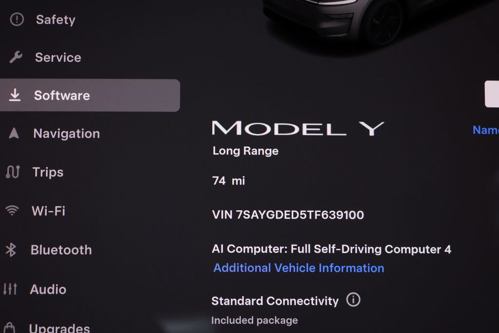 Used 2026 Tesla Model Y 2WD image 38