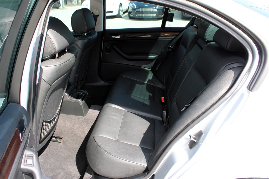 Used 2005 BMW 325i Sedan image 18