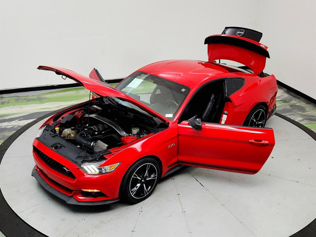 Used 2017 Ford Mustang GT Premium RWD image 36