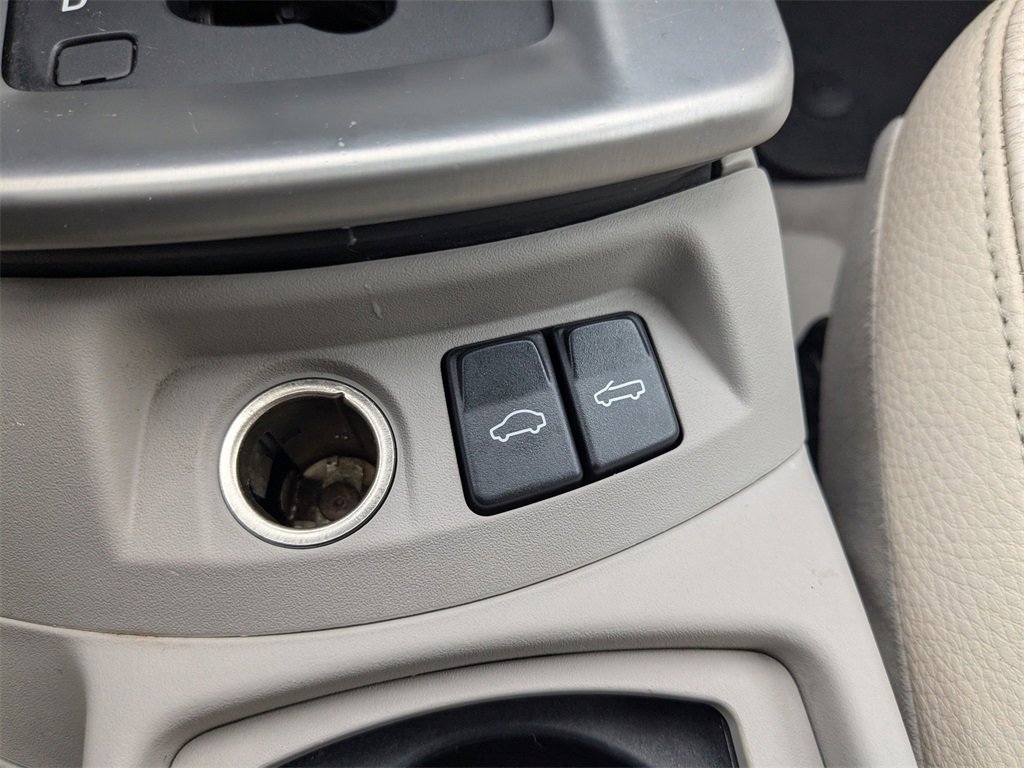 Used 2007 Volvo C70 T5 image 22