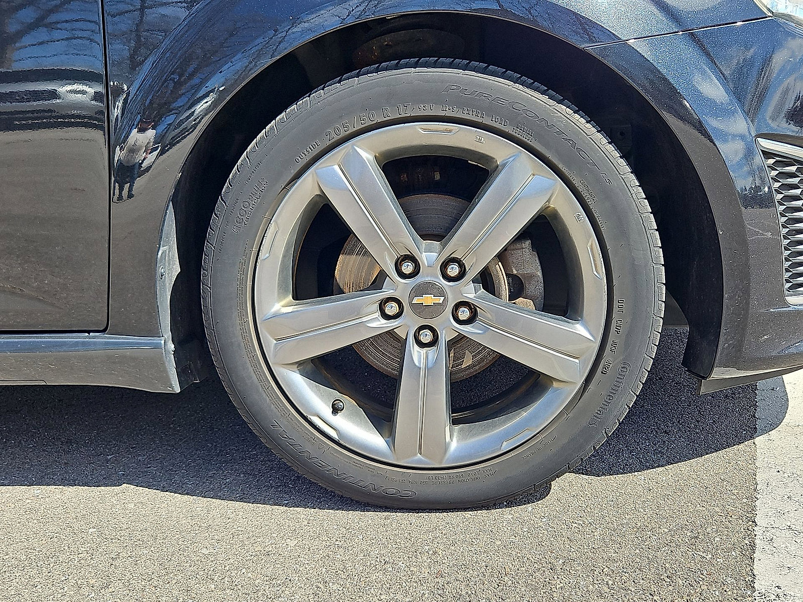 Used 2015 Chevrolet Sonic RS w/ Advanced Safety Package FWD image 27