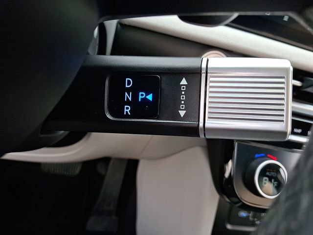 Used 2025 Hyundai Tucson Limited image 15