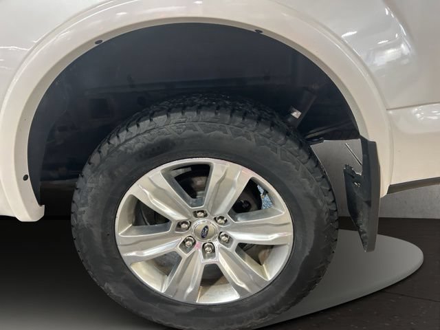 Used 2018 Ford F150 Platinum w/ Equipment Group 701A Luxury AWD/4WD image 30