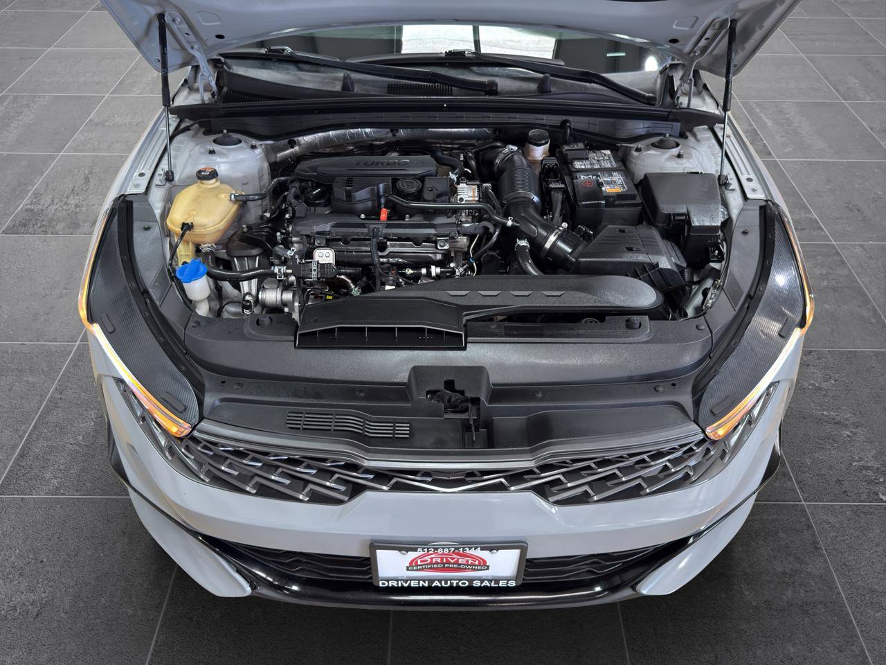 Used 2022 Kia K5 GT-Line FWD image 9