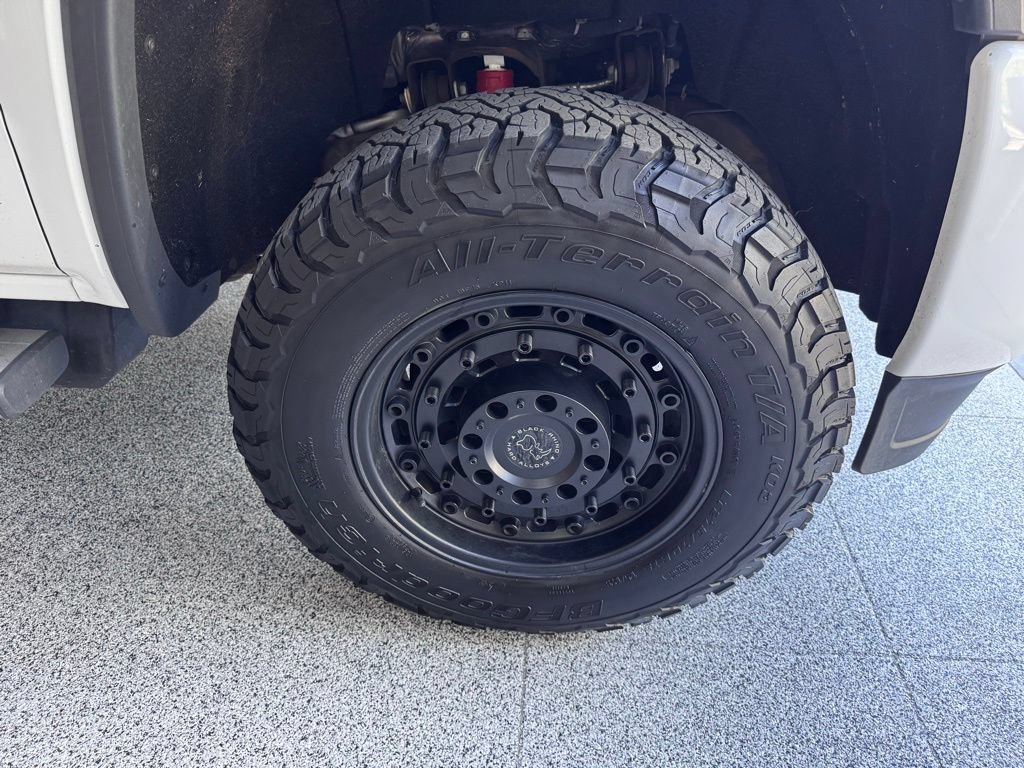 Used 2019 GMC Sierra 2500 Denali w/ Duramax Plus Package AWD/4WD image 14