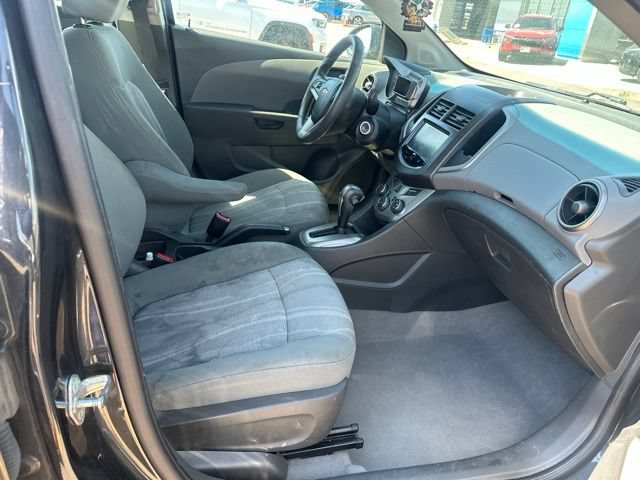Used 2016 Chevrolet Sonic LT FWD image 10