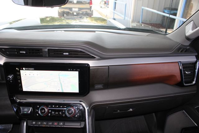 Used 2024 GMC Sierra 3500 Denali w/ Denali Reserve Package image 26