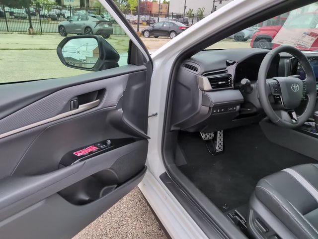 Used 2026 Toyota Camry Hybrid w/ Convenience Package AWD/4WD image 10