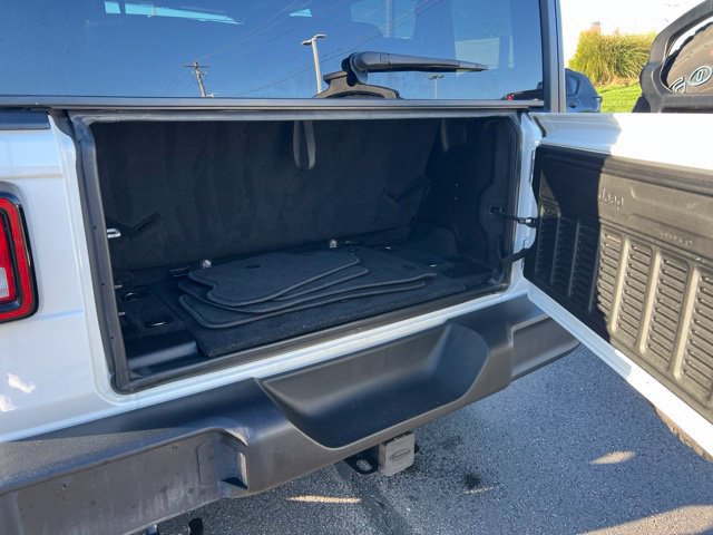 Used 2018 Jeep Wrangler Sport AWD/4WD image 7