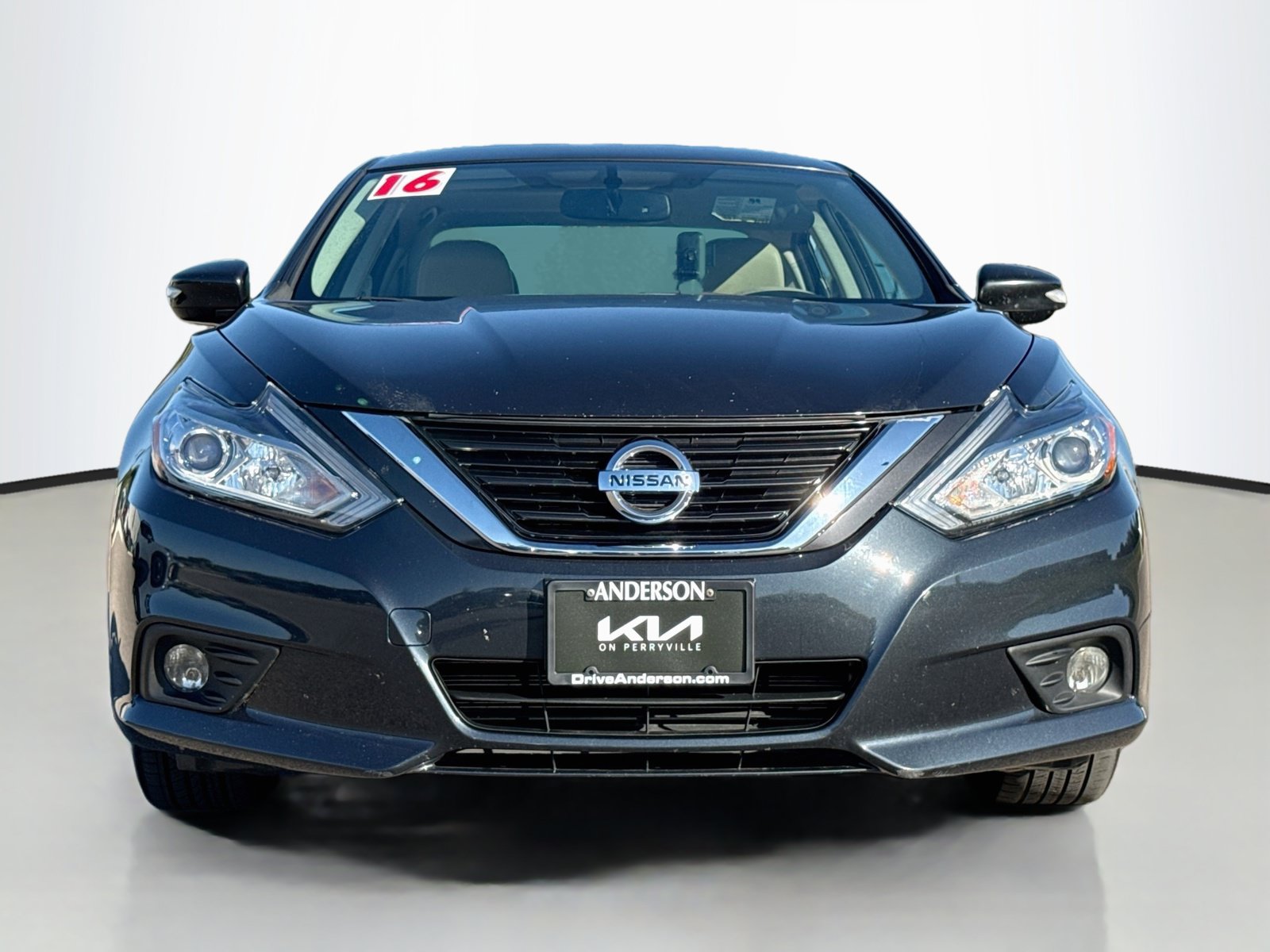 Used 2016 Nissan Altima 2.5 SL w/ 2.5 Technology Package FWD image 2