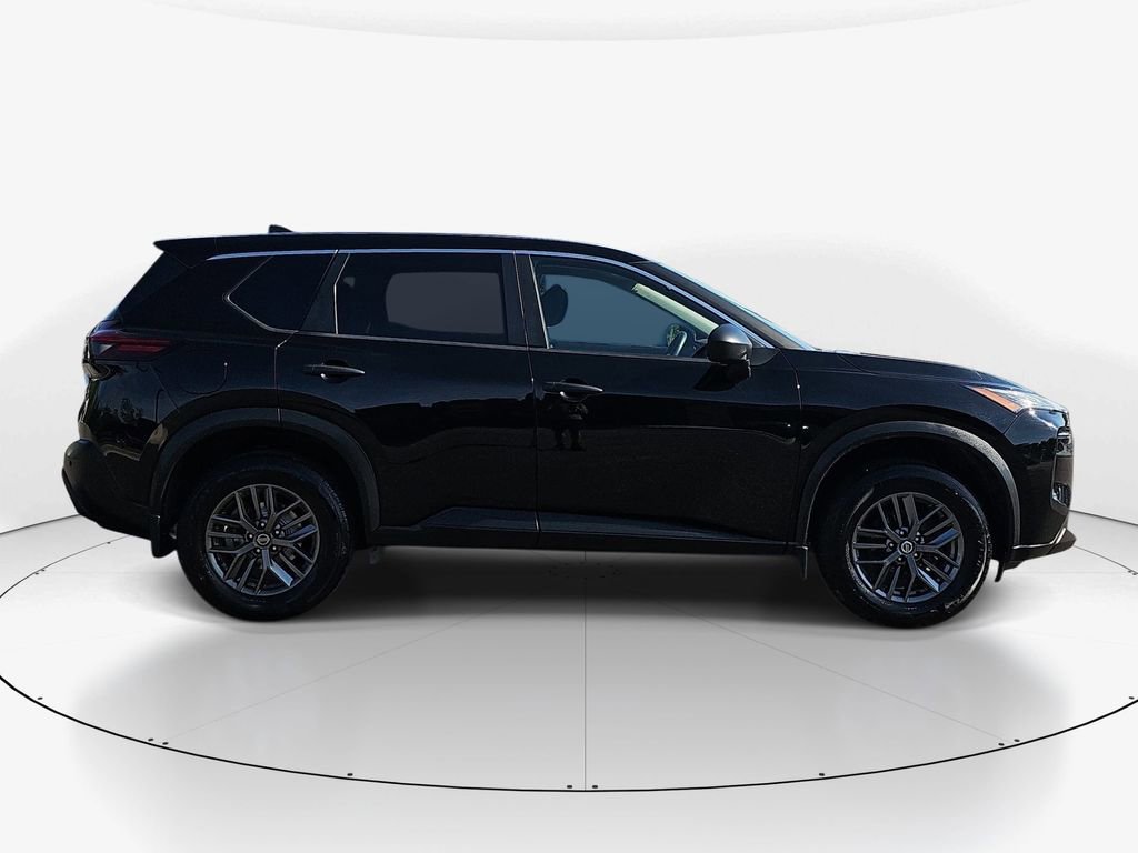 Used 2021 Nissan Rogue S image 4