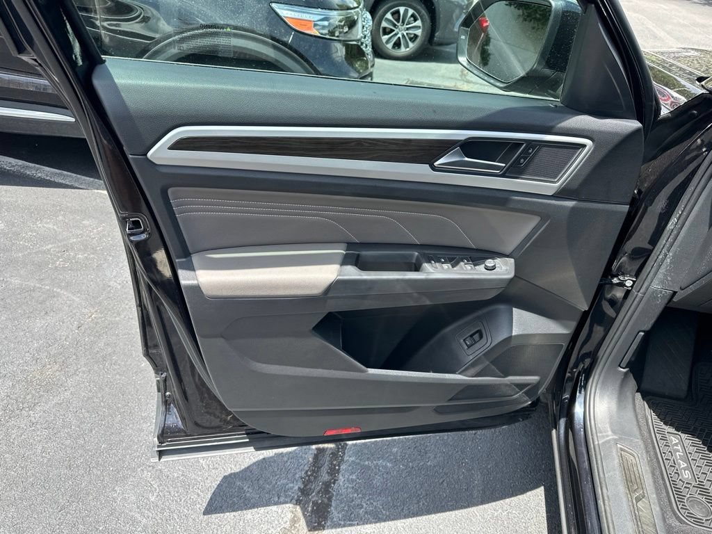 Used 2023 Volkswagen Atlas SE FWD image 21