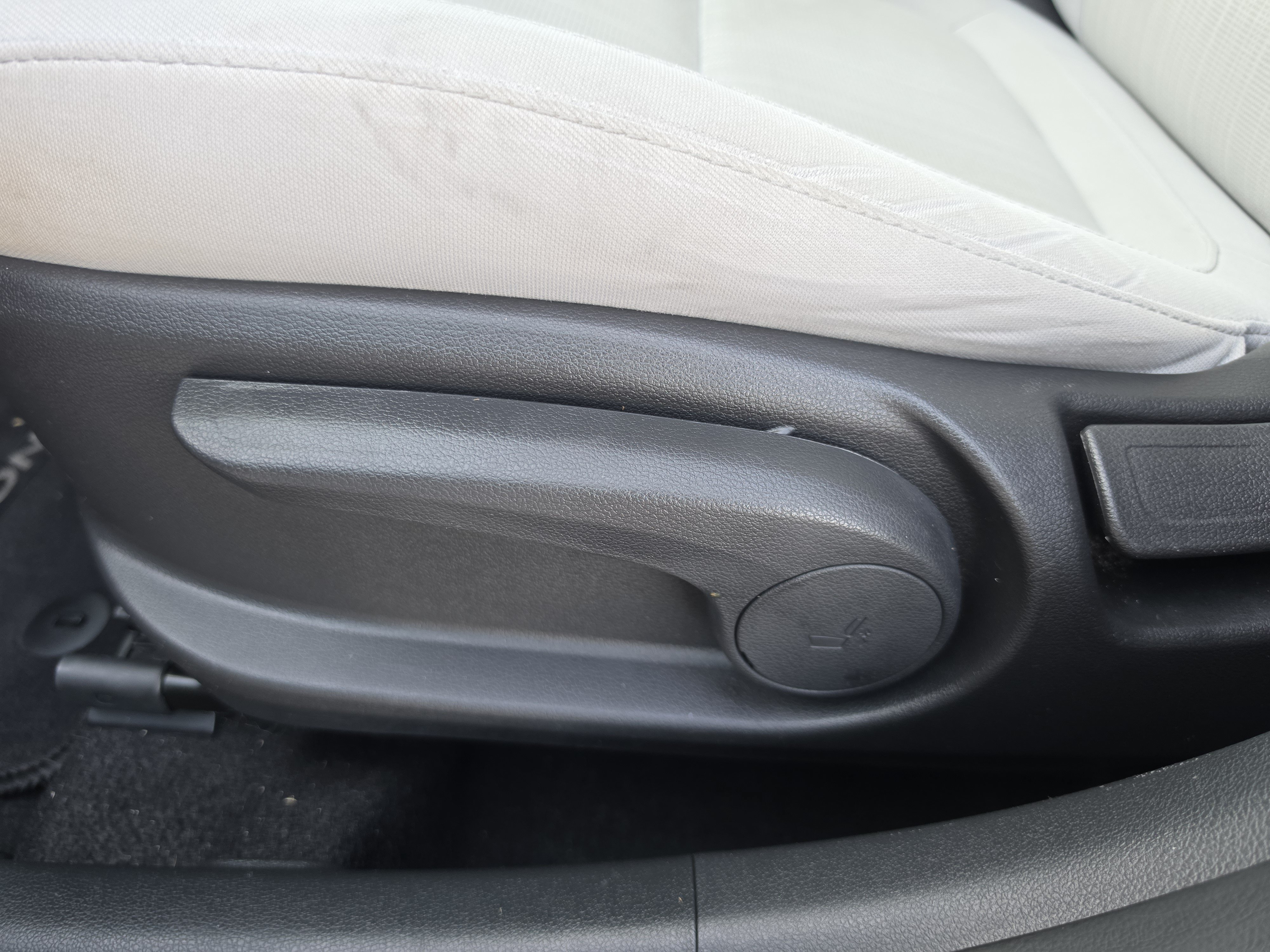 Used 2022 Hyundai Kona SEL w/ Convenience Package FWD image 6