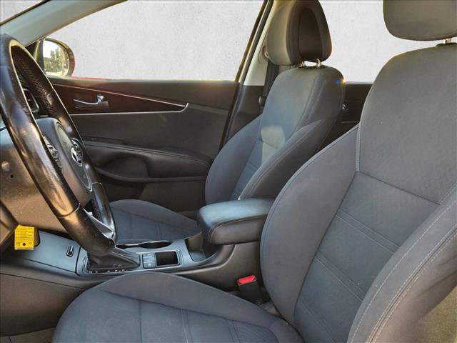 Used 2016 Kia Sorento LX w/ LX Convenience Package image 14