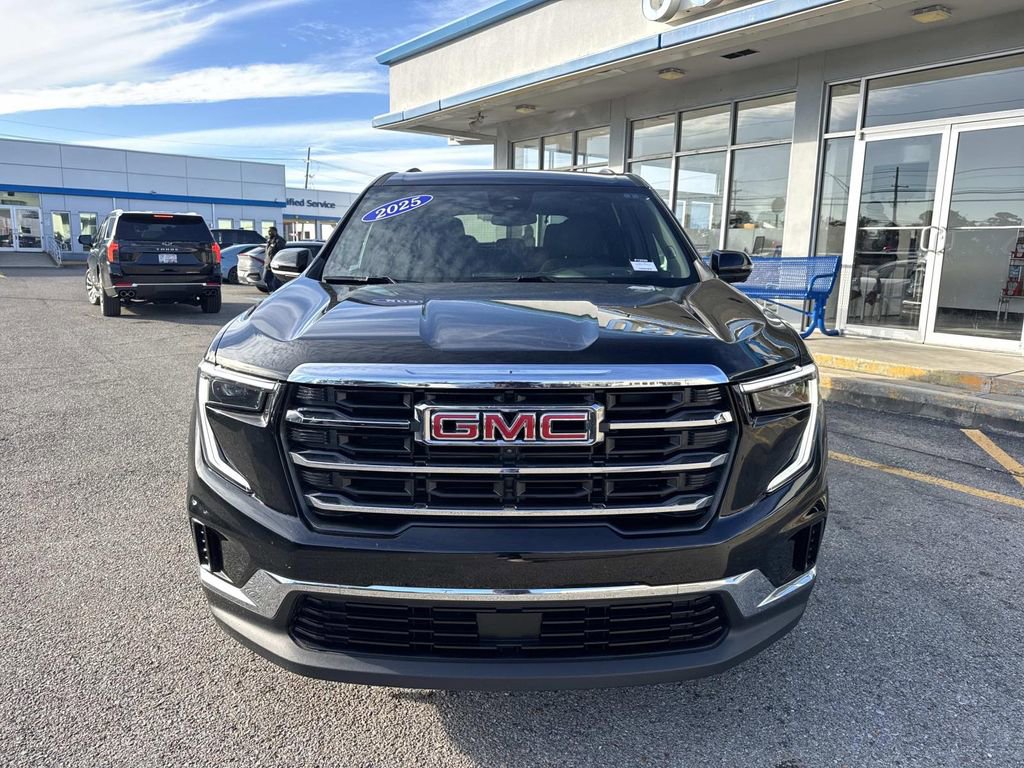 Used 2025 GMC Acadia Elevation image 2