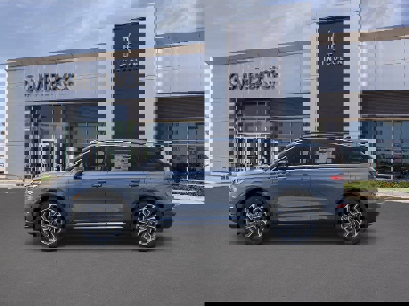 New 2026 Lincoln Corsair Premiere image 3