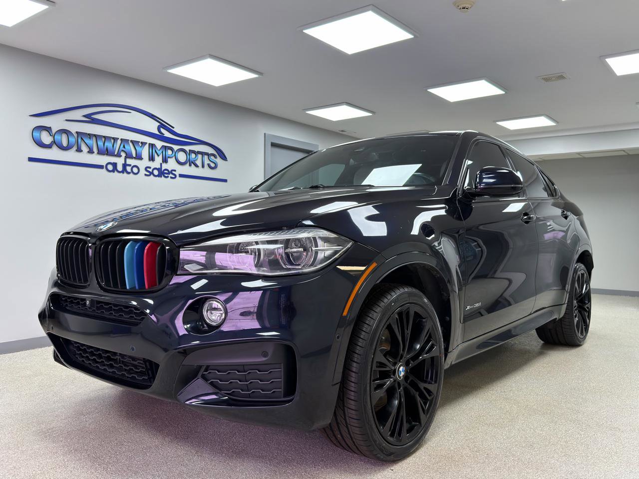 Used 2018 BMW X6 w/ Sports Activity Package image 1