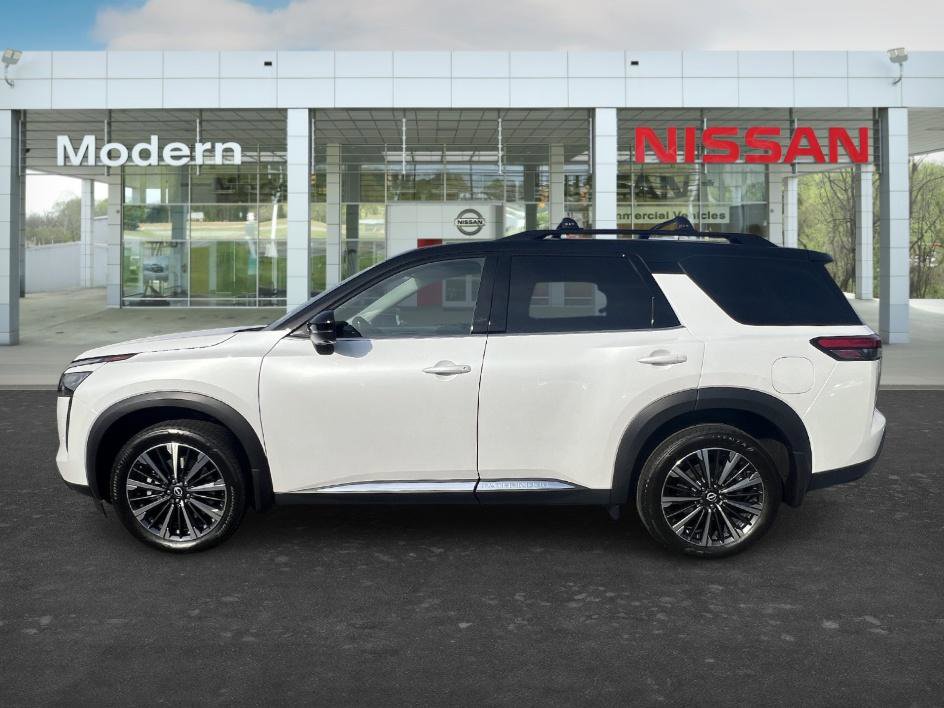 New 2026 Nissan Pathfinder Platinum image 2