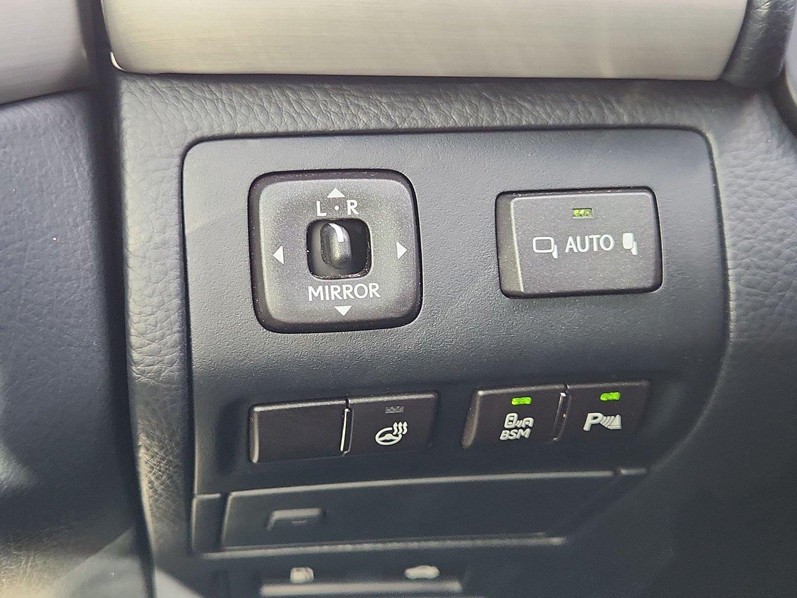 Used 2014 Lexus LS 460 w/ Comfort Package RWD image 18