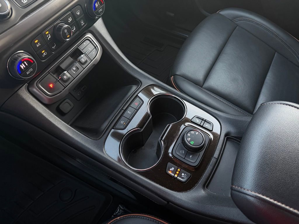 Used 2023 GMC Acadia AT4 w/ Technology Package image 21