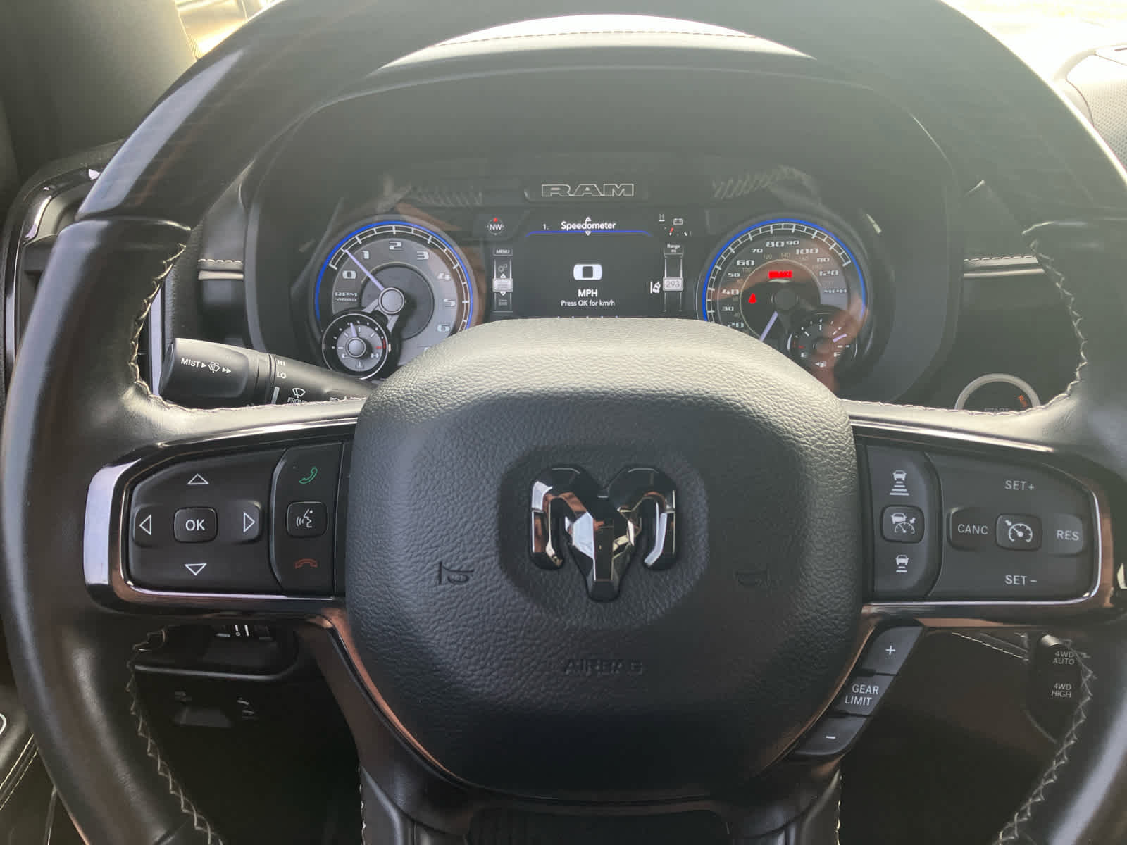 Used 2022 RAM 1500 Limited AWD/4WD image 16