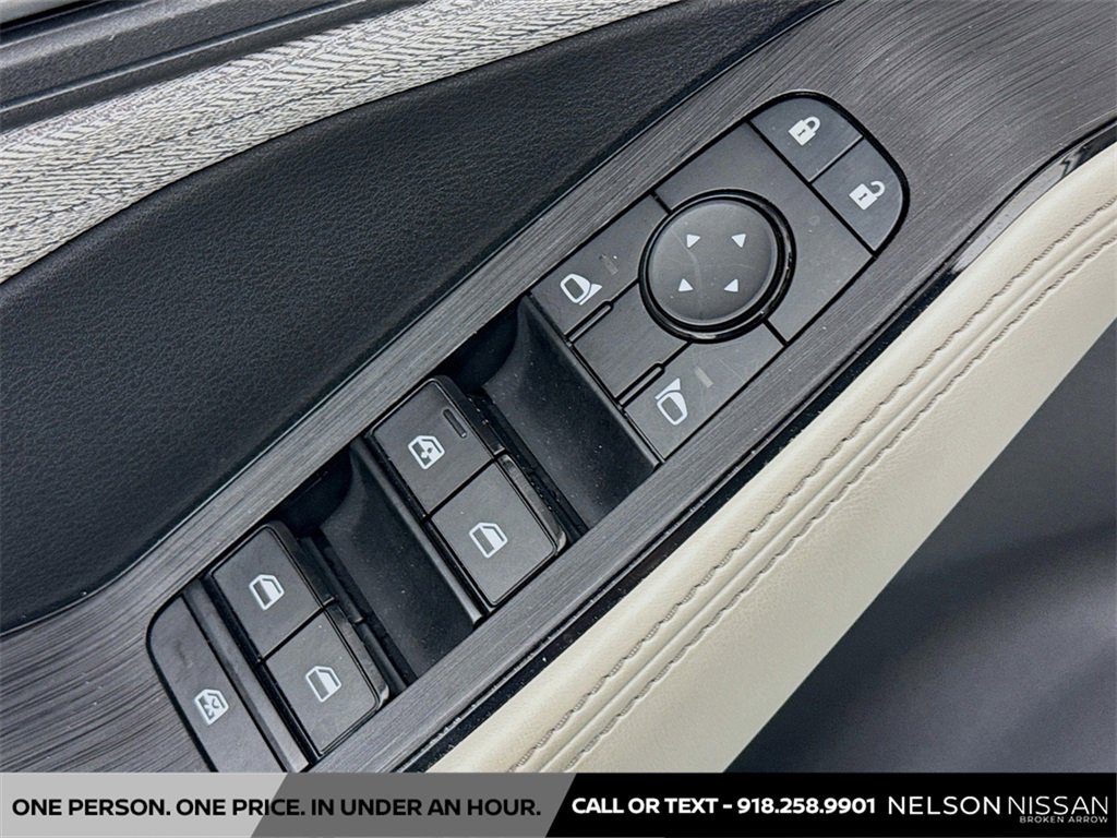 Certified 2023 Nissan Rogue SV image 17