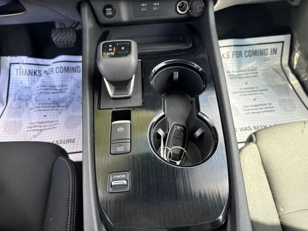 Used 2024 Nissan Rogue S FWD image 25